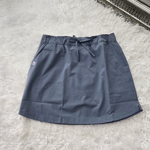 Stio Women's Vallis Skirt. COLOR -Stormy Weather. Size 4. New.Active comfort - Picture 1 of 8